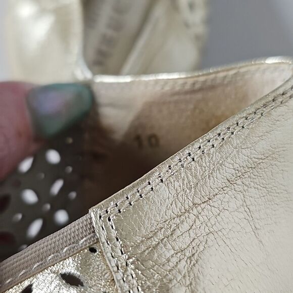 Sesto Meucci Gold and Tan Women's‎ Wedge  Flats 10 - Picture 11 of 12